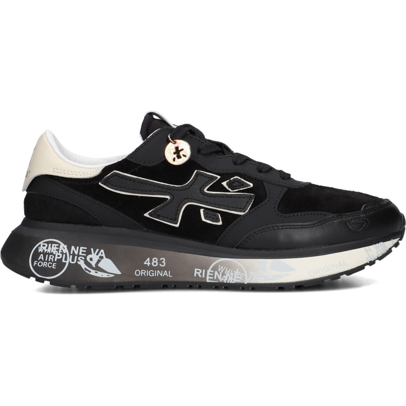 Premiata,  Lauryn