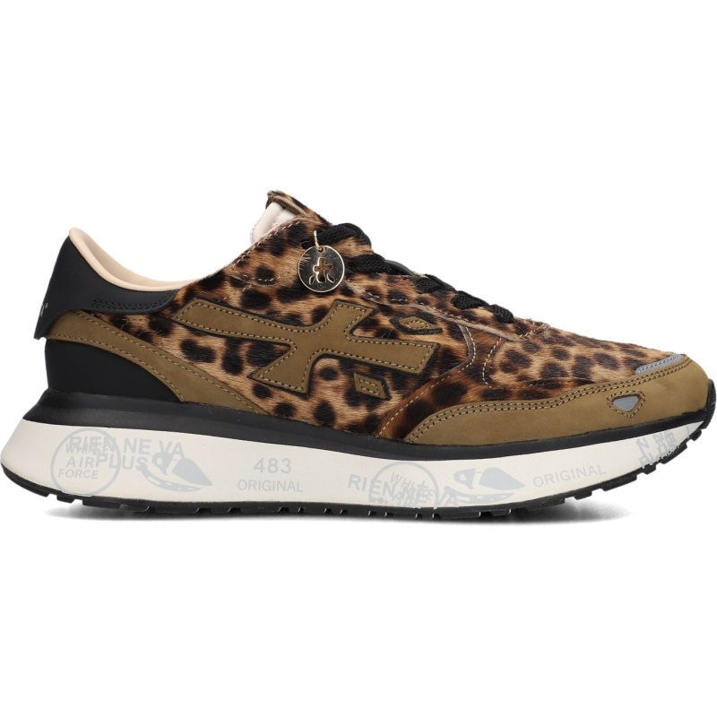 Premiata,  Lauryn